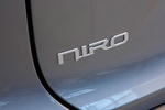 KIA Niro 1.6 HEV Emotion HEV Todo terreno Steel Grey Exterior Detalle 5 puertas