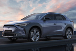Subaru Solterra Gama Solterra EV Touring Todo terreno Harbor Mist Grey Pearl Exterior Frontal-Lateral 5 puertas