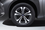Subaru Solterra Gama Solterra EV Trek Todo terreno Harbor Mist Grey Pearl Exterior Llanta 5 puertas