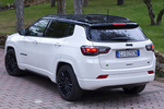 Jeep Compass 1.5 e-Hybrid 130 CV DDCT S e-Hybrid Todo terreno Blanco Alpine con Techo Negro Exterior Lateral-Posterior 5 puertas