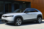 Mazda MX-30 E-SKYACTIV EV Makoto Todo terreno Ceramic Metallic Exterior Frontal-Lateral 5 puertas