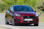 Ford Fiesta 1.0 EcoBoost MHEV 114 kW (155 CV) ST Line X Turismo Rojo Berry Exterior Lateral-Frontal 5 puertas