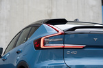 Volvo C40 Recharge Twin Ultimate Ultimate Todo terreno Fjord Blue Metallic Exterior Pilotos 5 puertas