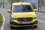 Mercedes-Benz Clase T T180d Gama Clase T Veh&iacute;culo comercial Amarillo Limonite Metalizado Exterior Frontal