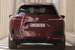BMW iX M60 M60 Todo terreno Aventurin Red Metallic Exterior Posterior 5 puertas
