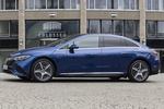 Mercedes-Benz EQE EQE 500 4MATIC Edition 1 AMG Line Turismo Spectral Blue Exterior Frontal-Lateral 4 puertas