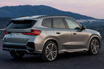 BMW X1 xDrive30e Paquete M Sport e Todo terreno Frozen Pure Grey Exterior Posterior-Lateral 5 puertas