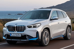 BMW iX1 xDrive30 iX1con Elementos BMW i Blue Todo terreno Mineral white metallic Exterior Frontal-Lateral 5 puertas