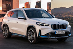 BMW iX1 xDrive30 iX1con Elementos BMW i Blue Todo terreno Mineral white metallic Exterior Lateral-Frontal 5 puertas