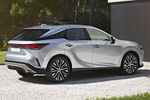 Lexus RX 450h+ Gama RX Todo terreno Sonic Silver Exterior Posterior-Lateral 5 puertas
