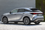 Lexus RX 450h+ Gama RX Todo terreno Sonic Silver Exterior Lateral-Posterior 5 puertas