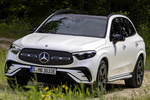 Mercedes-Benz GLC 300 de 4MATIC AMG LINE de Todo terreno Blanco Diamante Metalizado Exterior Frontal-Lateral 5 puertas