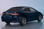 Toyota Corolla Sedan 140H Sedan Style Plus Turismo Azul Mediterr&aacute;neo Exterior Posterior-Lateral 4 puertas