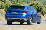 Skoda Octavia Combi Scout 2.0 TDI 110 kW (150 CV) DSG 4x4 Combi Scout Turismo familiar Azul Race Metalizado Exterior Posterior-Lateral 5 puertas