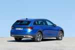 Skoda Octavia Combi Scout 2.0 TDI 110 kW (150 CV) DSG 4x4 Combi Scout Turismo familiar Azul Race Metalizado Exterior Posterior-Lateral 5 puertas