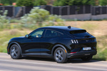 Ford Mustang Mach-E RWD 216 kW (294 CV) Rango Extendido 99 kWh Mach-E RWD Rango Extendido Todo terreno Negro absoluto Exterior Lateral-Posterior 5 puertas