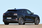 Ford Mustang Mach-E RWD 216 kW (294 CV) Rango Extendido 99 kWh Mach-E RWD Rango Extendido Todo terreno Negro absoluto Exterior Posterior-Lateral 5 puertas