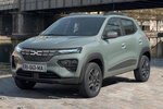 Dacia Spring Electric 45 (33 kW) Nuevo logo Todo terreno Gris Rayo Exterior Lateral-Frontal 5 puertas