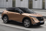 Nissan Ariya 87 kWh 4x2 Evolve Todo terreno Akatsuki Copper con Techo Ninja Black Exterior Lateral-Frontal 5 puertas