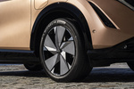 Nissan Ariya 87 kWh 4x2 Evolve Todo terreno Akatsuki Copper con Techo Ninja Black Exterior Llanta 5 puertas