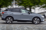 Nissan Qashqai e-POWER 140 kW (190 CV) Tekna+ e-POWER Todo terreno Bitono Katana Grey con Techo Midnight Black Exterior Lateral 5 puertas
