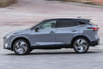 Nissan Qashqai e-POWER 140 kW (190 CV) Tekna+ e-POWER Todo terreno Bitono Katana Grey con Techo Midnight Black Exterior Lateral 5 puertas