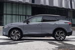 Nissan Qashqai e-POWER 140 kW (190 CV) Tekna+ e-POWER Todo terreno Bitono Katana Grey con Techo Midnight Black Exterior Lateral 5 puertas