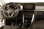 Volkswagen T-Roc 1.0 TSI 81 kW (110 CV) Life Todo terreno Interior Salpicadero 5 puertas