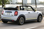 MINI MINI 3p Cooper SE Convertible 3p Cooper SE Convertible Descapotable White Silver metalizado Exterior Posterior-Lateral 3 puertas