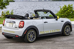 MINI MINI 3p Cooper SE Convertible 3p Cooper SE Convertible Descapotable White Silver metalizado Exterior Posterior-Lateral 3 puertas