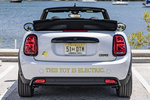 MINI MINI 3p Cooper SE Convertible 3p Cooper SE Convertible Descapotable White Silver metalizado Exterior Posterior 3 puertas