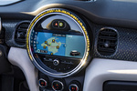 MINI MINI 3p Cooper SE Convertible 3p Cooper SE Convertible Descapotable Interior Pantalla del sistema multimedia 3 puertas