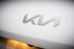 KIA XCeed 1.6 PHEV 104 kW (141 CV) DCT eTech PHEV Todo terreno Deluxe White Exterior Emblema marca 5 puertas