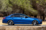 Mercedes-Benz Clase C C 300 e Berlina AMG Line con Paq. Night PHEV Turismo Azul Espectral Metalizado Exterior Lateral 5 puertas