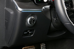 Mercedes-Benz Clase C C 300 e Berlina AMG Line PHEV Turismo Interior Mandos salpicadero 5 puertas