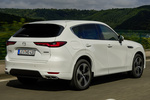 Mazda CX-60 Gama CX-60 PHEV Takumi PHEV Todo terreno Rodium White Exterior Posterior-Lateral 5 puertas