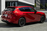 Mazda CX-60 Gama CX-60 PHEV Homura PHEV Todo terreno Soul Red Crystal Exterior Posterior-Lateral 5 puertas