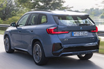BMW X1 xDrive23i Paquete M Sport Todo terreno BMW Individual Frozen Pure Grey Metalizado Exterior Lateral-Posterior 5 puertas