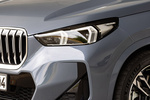 BMW X1 xDrive23i Paquete M Sport Todo terreno BMW Individual Frozen Pure Grey Metalizado Exterior Faro 5 puertas