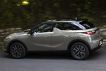 DS 3 PureTech 130 Aut. Performance Line Todo terreno Lacquered Grey Exterior Lateral 5 puertas