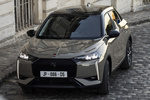 DS 3 PureTech 130 Aut. Performance Line Todo terreno Lacquered Grey Exterior Frontal-Lateral 5 puertas
