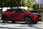 DS 3 E-TENSE Opera Noir Todo terreno Rouge Diva Exterior Lateral-Frontal 5 puertas