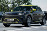 smart #1 Pro+ Pro+ Todo terreno Metal Black con Techo Lumen Yellow Exterior Frontal-Lateral 5 puertas