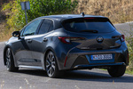 Toyota Corolla 140H Premium Turismo Gris Grafito con Techo Negro Exterior Lateral-Posterior 4 puertas