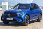 Mercedes-Benz GLC 400 e 4MATIC AMG Line e Todo terreno Spectral Blue Exterior Frontal-Lateral 5 puertas