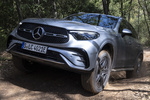 Mercedes-Benz GLC 400 e 4MATIC AMG Line e Todo terreno Hightech Silver Exterior Frontal-Lateral 5 puertas