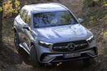 Mercedes-Benz GLC 400 e 4MATIC AMG Line e Todo terreno Hightech Silver Exterior Cenital-Lateral-Frontal 5 puertas