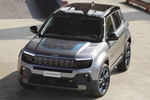 Jeep Avenger BEV 115 kW (156 CV) Customized BEV Todo terreno Granito Exterior Frontal-Lateral 5 puertas
