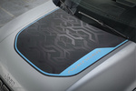 Jeep Avenger BEV 115 kW (156 CV) Customized BEV Todo terreno Granito Exterior Emblema marca 5 puertas