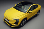 Aiways U6 63 kWh Coup&eacute; Prime Todo terreno Canary Yellow Exterior Cenital-Frontal-Lateral 5 puertas